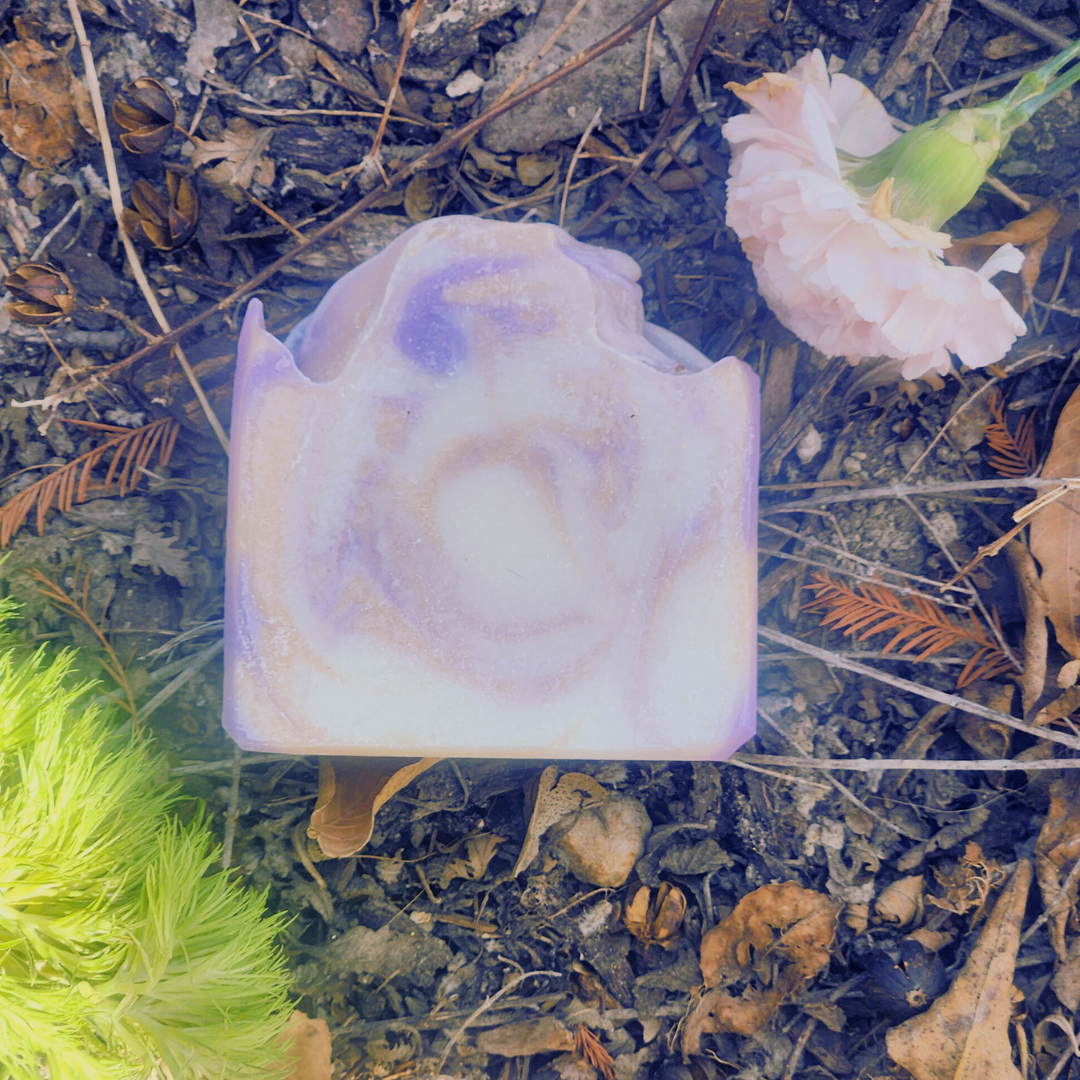 Natural Shea Butter Soap With Essential Oils for a refreshing and gentle cleansing experience
